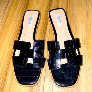 Black Steve Madden Sandals